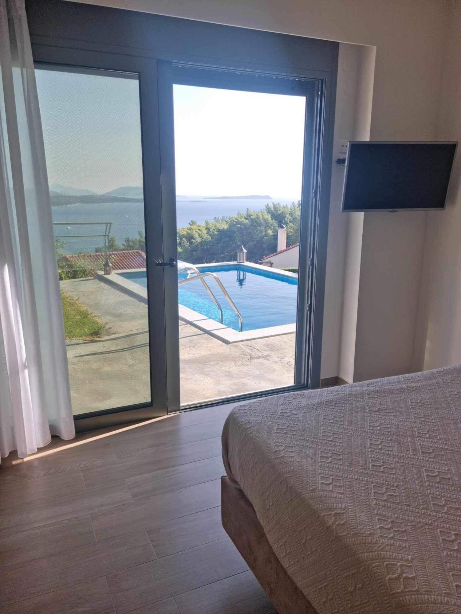 Giannis Village Resort Astakos Bagian luar foto