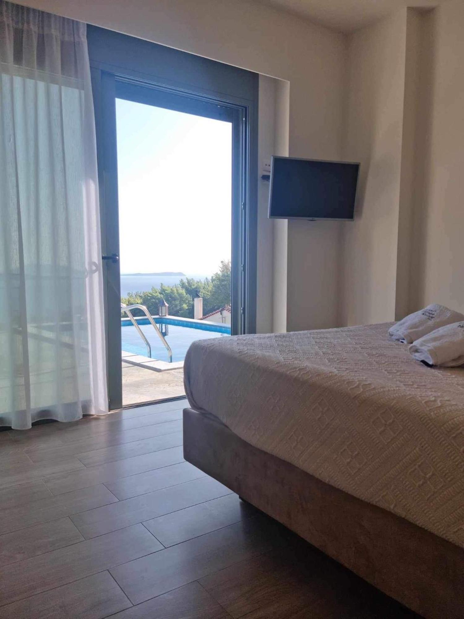 Giannis Village Resort Astakos Bagian luar foto