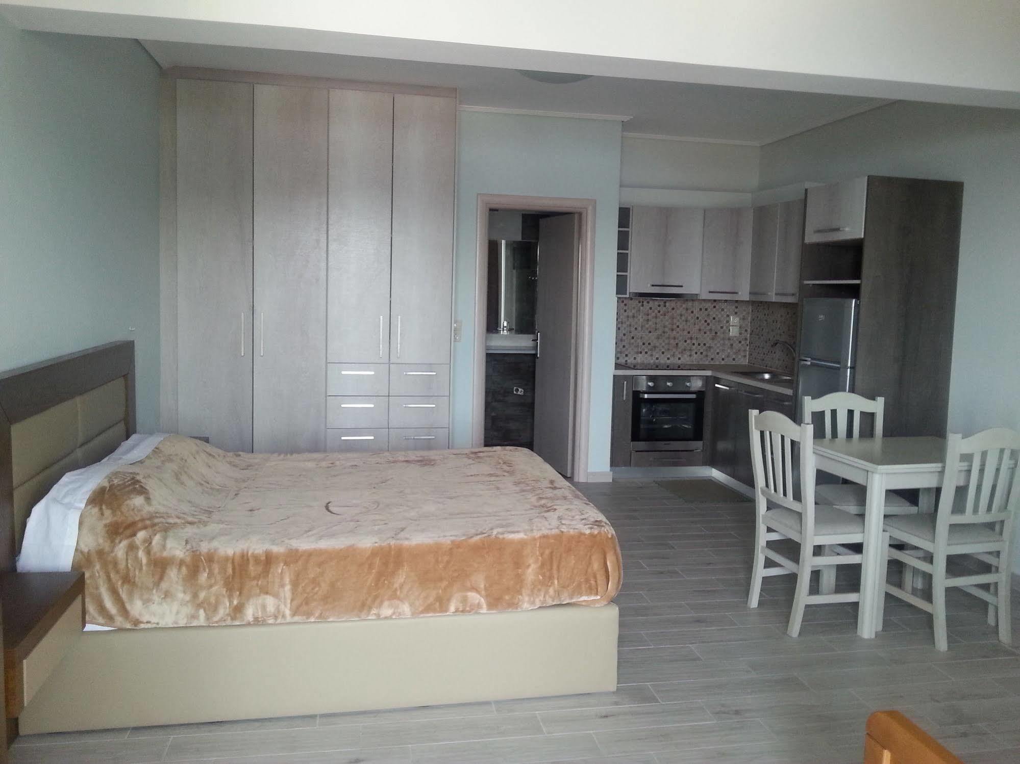 Giannis Village Resort Astakos Bagian luar foto
